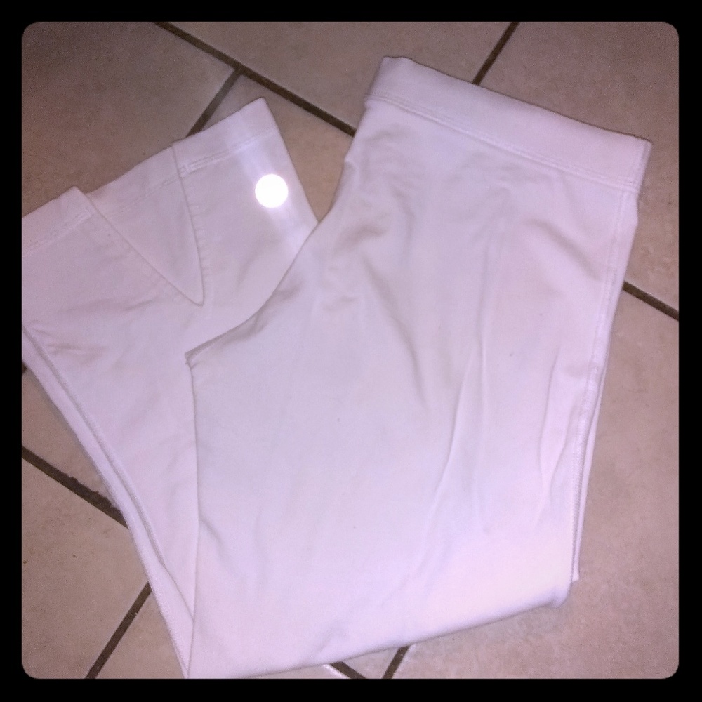 Lululemon Straight Leg Capris 8